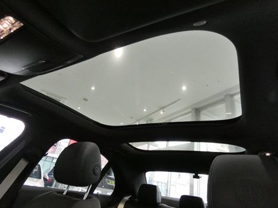 MERCEDES-BENZ E-CLASS - 7