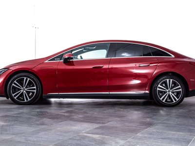 MERCEDES-BENZ EQE - 9