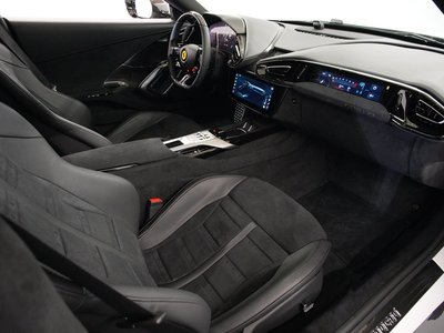2025 Ferrari 12 CILINDRI 缩略图 31