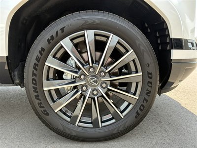 صورة 33 لـ 2025 Lexus GX