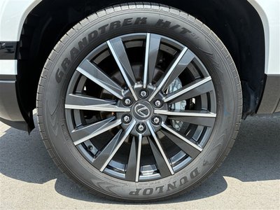 صورة 36 لـ 2025 Lexus GX