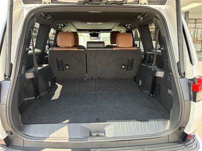 صورة 28 لـ 2025 Lexus GX