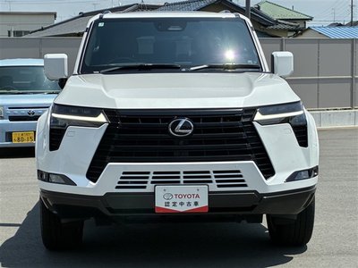 2025 Lexus GX — фото 2