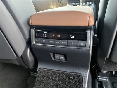 صورة 25 لـ 2025 Lexus GX