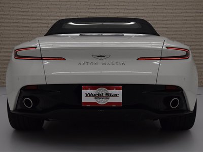ASTON MARTIN DB11 VOLANTE - 8