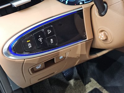 2023 Genesis GV70 — миниатюра 12