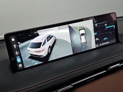2023 Genesis GV70 — миниатюра 16