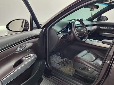 GENESIS GV70 - 10