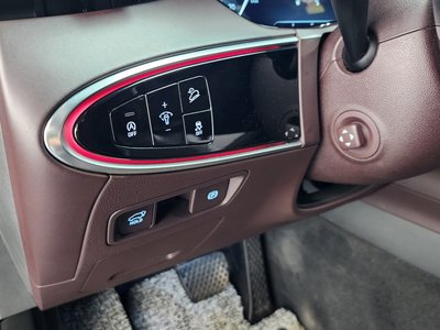 2021 Genesis GV70 — миниатюра 14