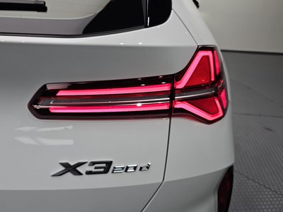 صورة 10 لـ 2025 BMW X3