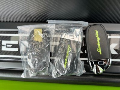 LAMBORGHINI AVENTADOR - 2