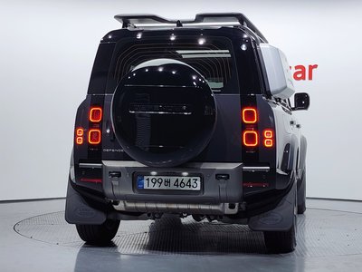LAND ROVER DEFENDER - 3