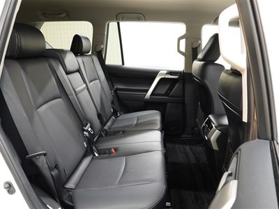 TOYOTA LAND CRUISER PRADO - 9