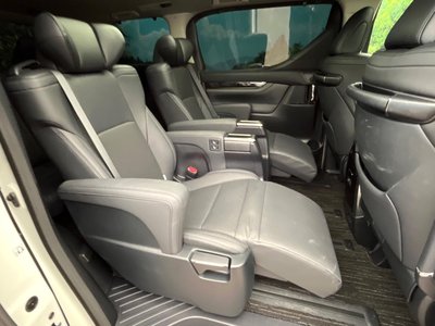 TOYOTA ALPHARD - 10