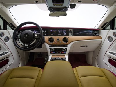 ROLLS-ROYCE SPECTRE - 10