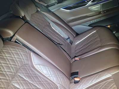 BMW 7 SERIES - 8