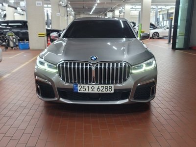 BMW 7 SERIES - 2