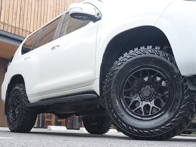 TOYOTA LAND CRUISER PRADO - 8