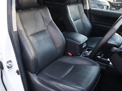 TOYOTA LAND CRUISER PRADO - 3