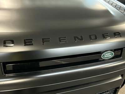 LAND ROVER DEFENDER - 10