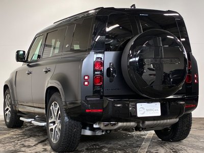 LAND ROVER DEFENDER - 8