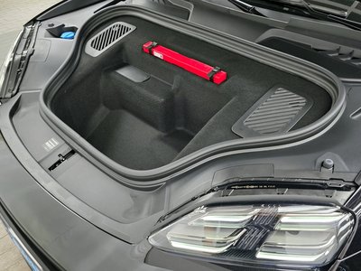 PORSCHE MACAN - 7