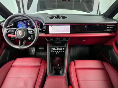 PORSCHE MACAN - 5