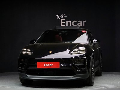 PORSCHE MACAN - 2