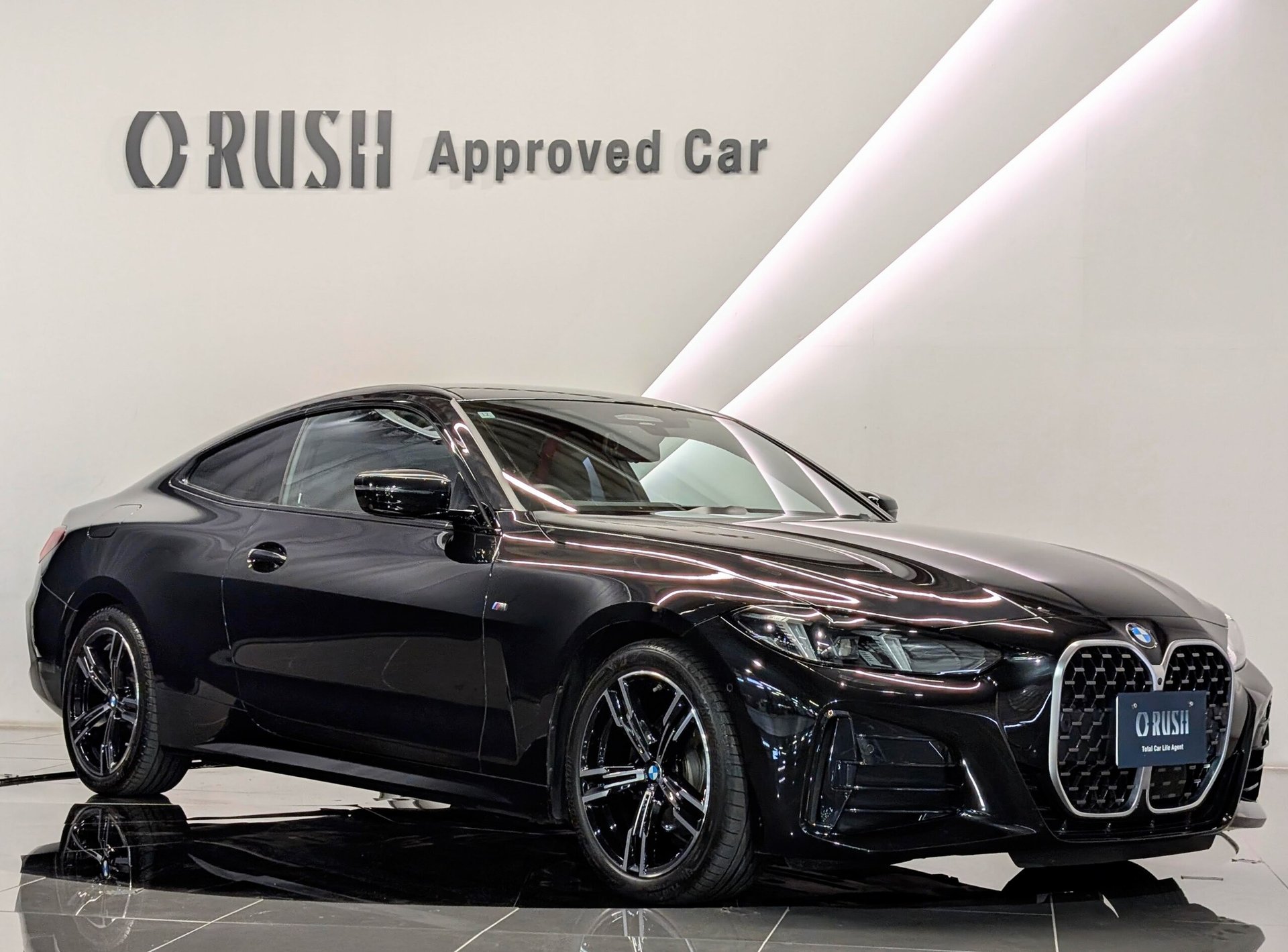 BMW 4 SERIES COUPE - View 1