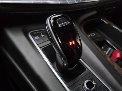 CADILLAC ESCALADE - 9