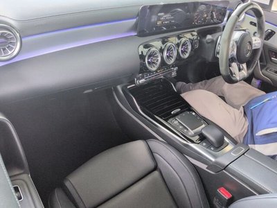 MERCEDES-BENZ CLA - 3