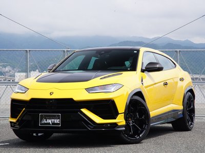 LAMBORGHINI URUS - 1