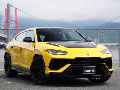LAMBORGHINI URUS - 5