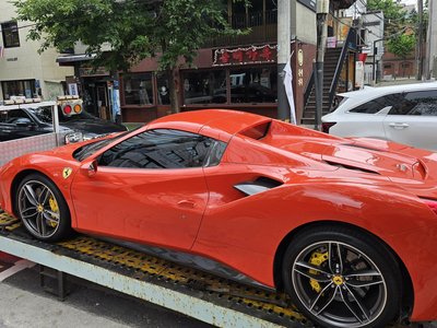 2018 FERRARI 488 SPIDER — фото 10