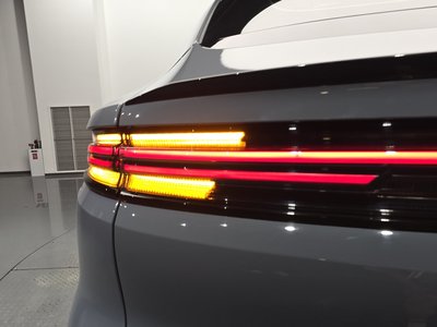 PORSCHE CAYENNE - 10