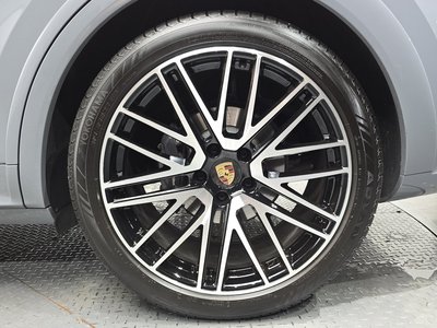 PORSCHE CAYENNE - 8