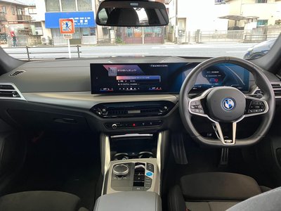 2025 BMW I4 thumbnail 19