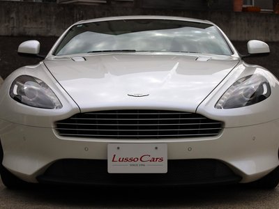 ASTON MARTIN DB9 - 2