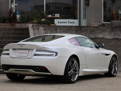 ASTON MARTIN DB9 - 4