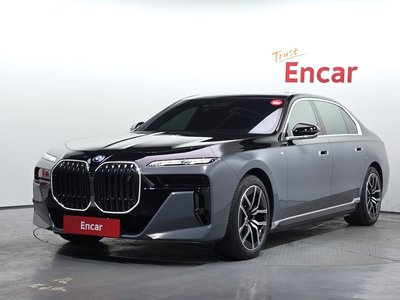 BMW I7 - 1