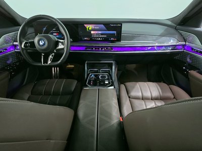 BMW I7 - 5