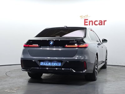 BMW I7 - 3