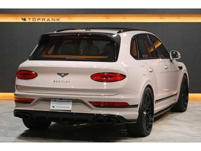 BENTLEY BENTAYGA - 7
