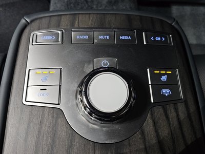 2025 Genesis G80 (RG3) thumbnail 28