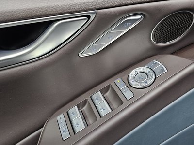2025 Genesis G80 (RG3) thumbnail 31