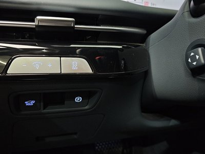 2025 Genesis G80 (RG3) thumbnail 34