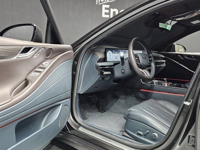2025 Genesis G80 (RG3) thumbnail 13