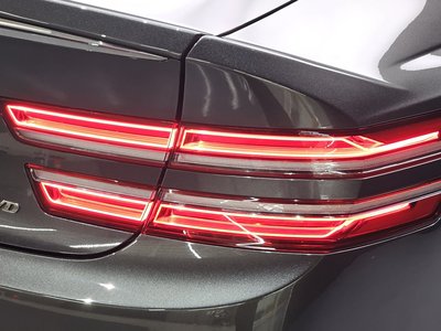 2025 Genesis G80 (RG3) photo 10
