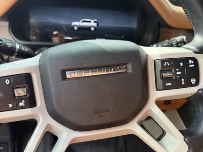 LAND ROVER DEFENDER - 8