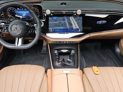 MERCEDES-BENZ E-CLASS - 5